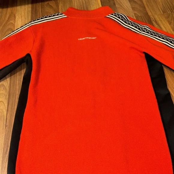 Obermeyer Red 1/4 Zip Ski Sweater - Size Medium - Picture 5 of 7